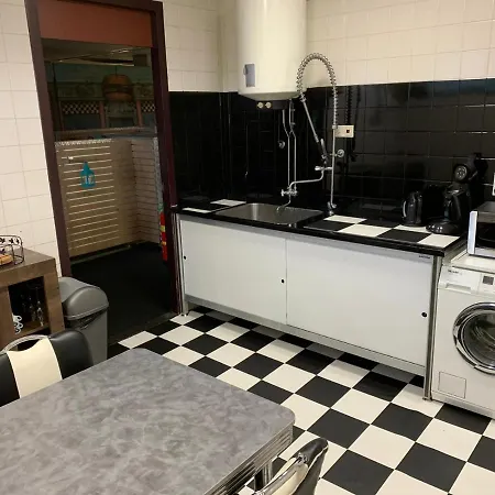 Labour Inn * Capelle aan den IJssel