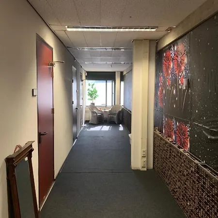 Aparthotel Labour Inn *